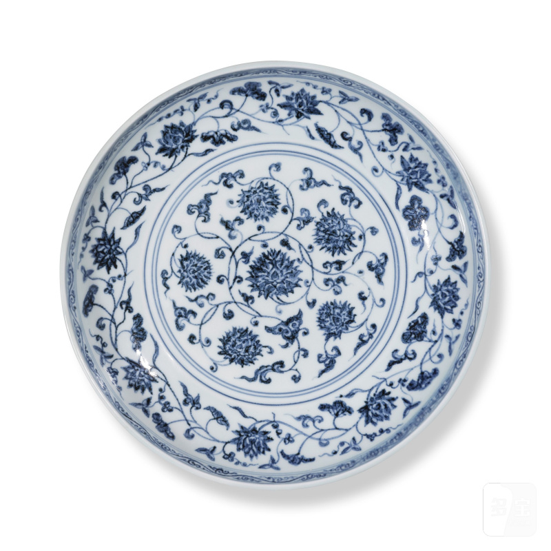 明永樂 青花纏枝蓮紋盤 | RARE ASSIETTE EN PORCELAINE BLEU BLANC